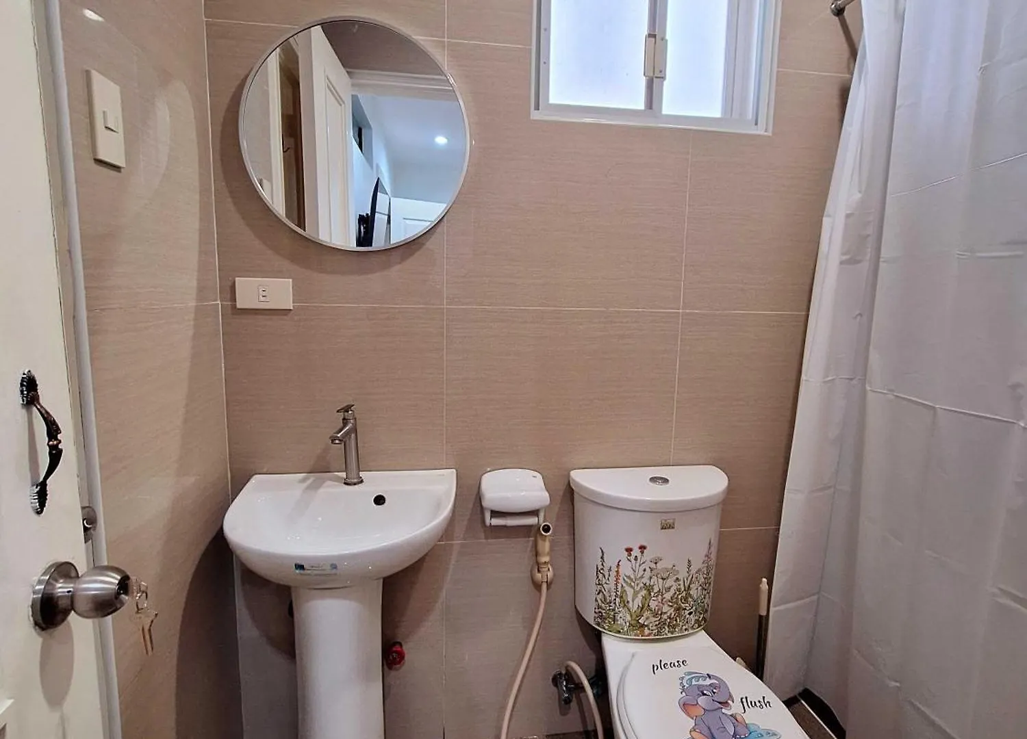 Konukevi A2 2-Bedrooms Apartment 2 Queen Size Beds Transient House Near Abreeza Mall, Usep Obrero, Victoria Plaza, Sm Lanang And Spmc Davao City Filipinler