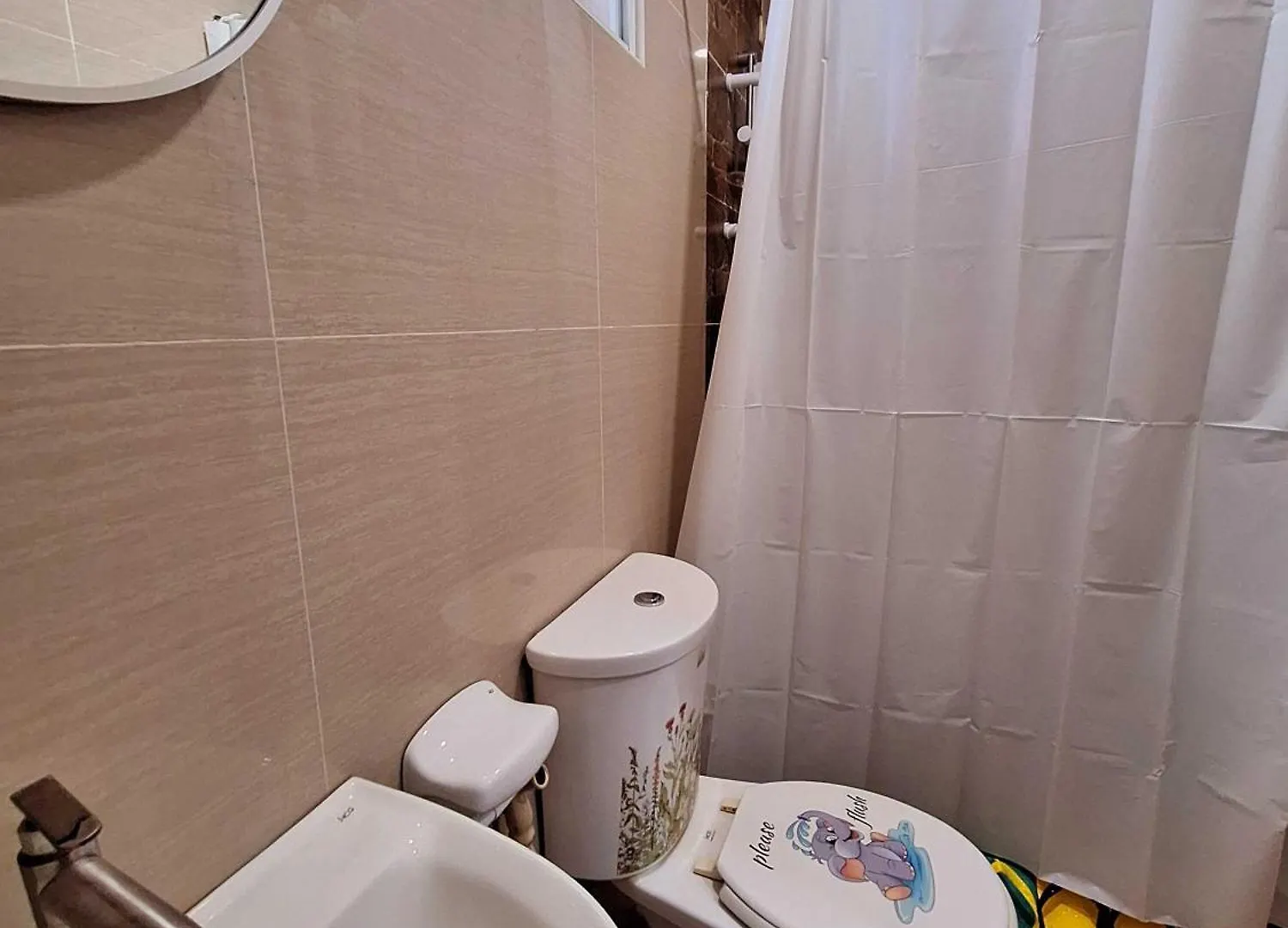 A2 2-Bedrooms Apartment 2 Queen Size Beds Transient House Near Abreeza Mall, Usep Obrero, Victoria Plaza, Sm Lanang And Spmc Davao City